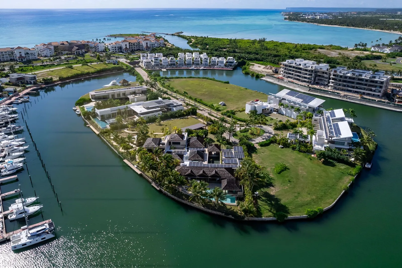GRAND ISLAND VILLA